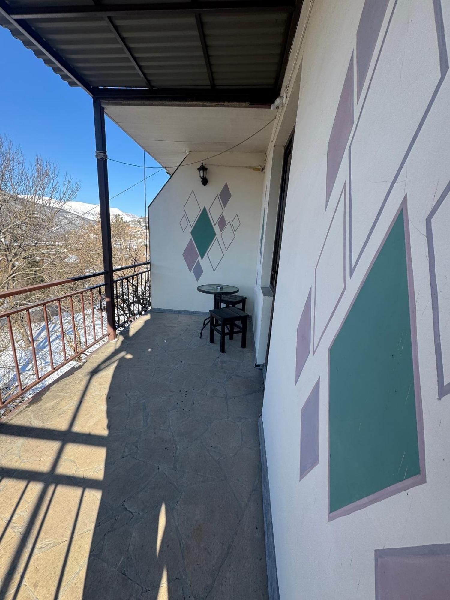 Paxlava Guesthouse & Restaurant Dilijan Exterior foto